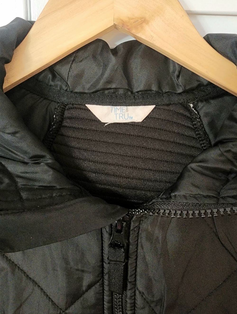 Time and Tru Black Quilted Hooded Puffer Jacket - Picture 2 of 8